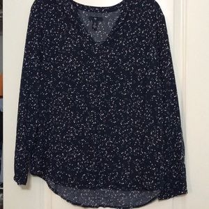Gap size large navy top